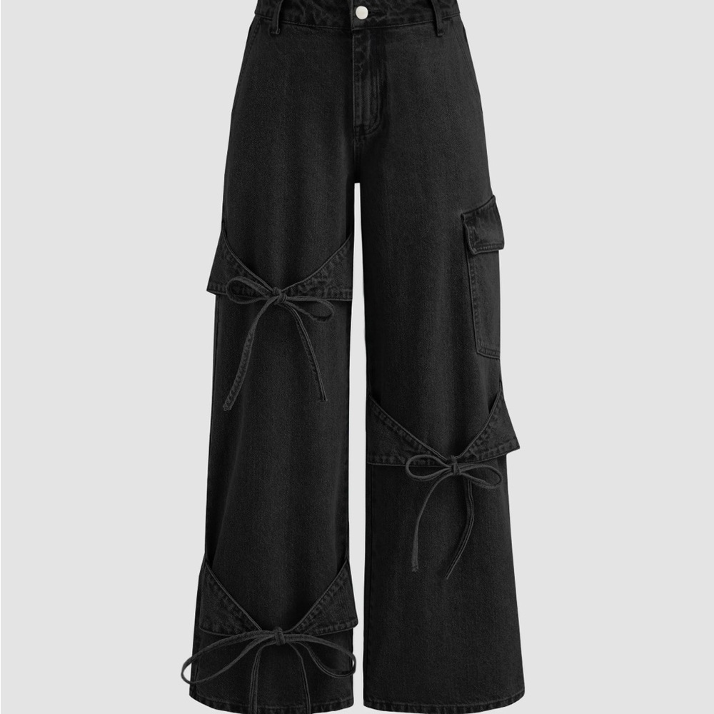 Stylish Black Women's Jeans with Bow Accents - Sz M